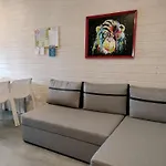 度假居 Homes For 6 People, 米兹多洛杰