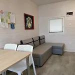 Homes For 6 People, 度假居