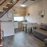 Homes For 6 People, * 米兹多洛杰