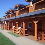 Homes For 6 People, 米兹多洛杰